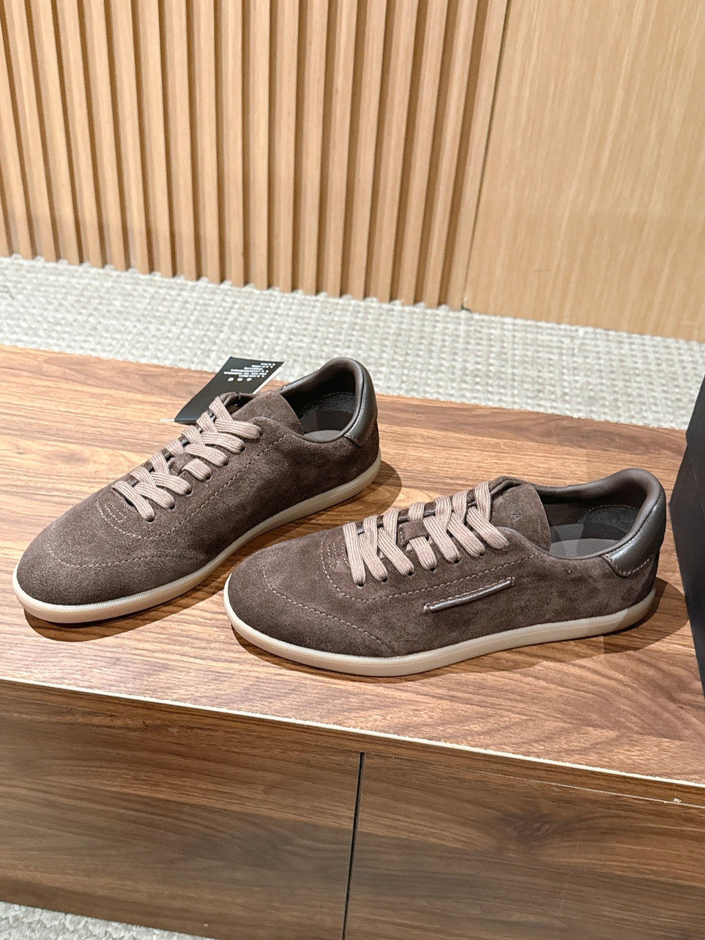 Zegna 232 Camurça marrom