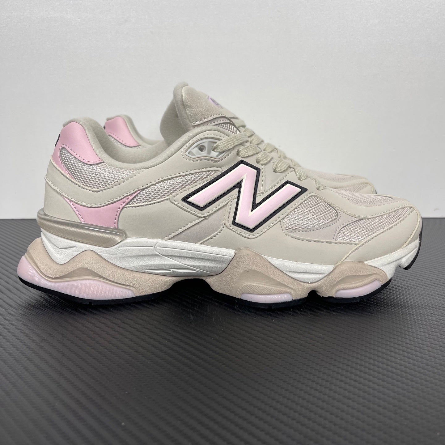 NEW BALANCE 9060 bege/rosa