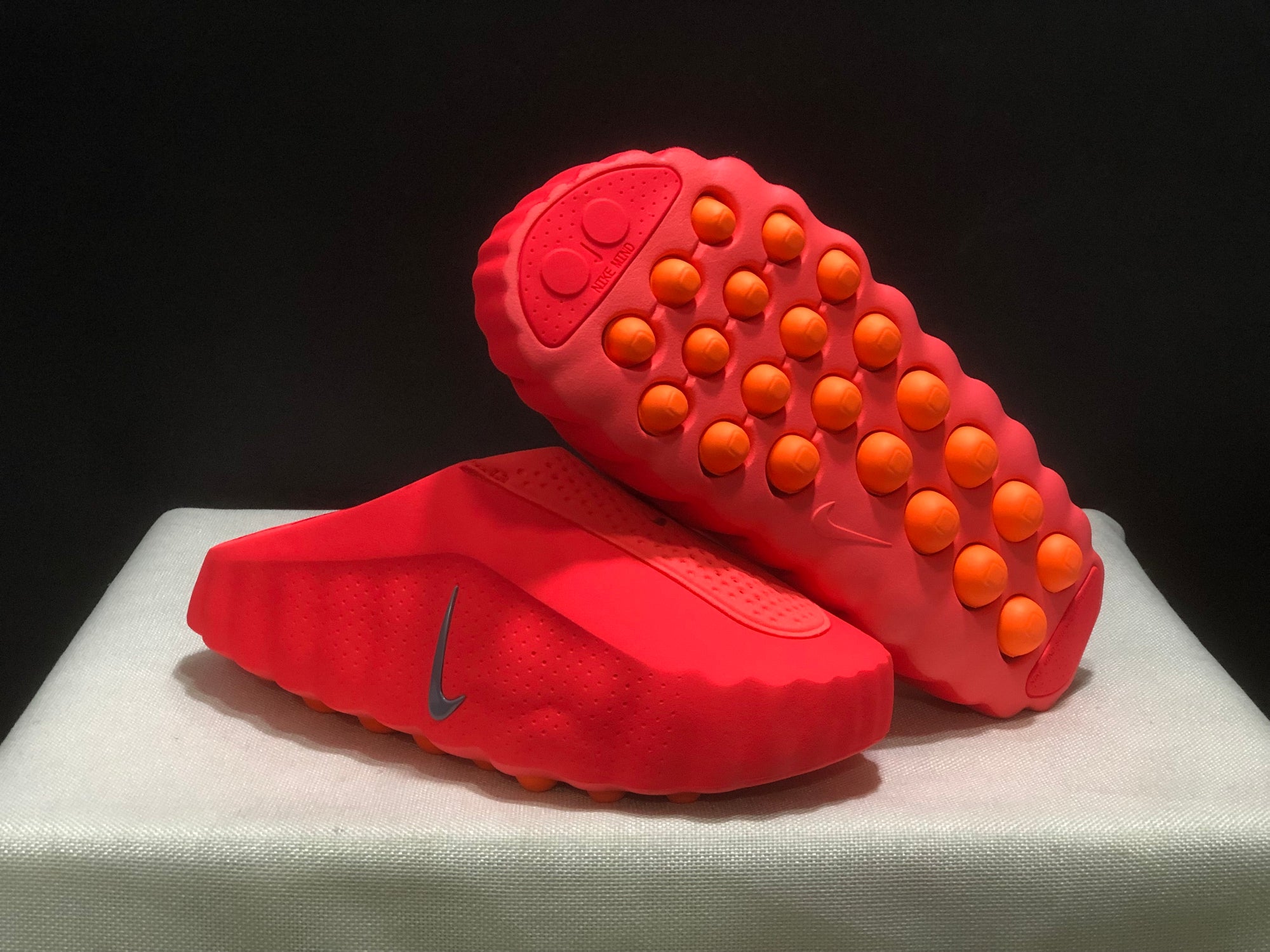 Slide Nike Mind 001 Solar Red Vermelho