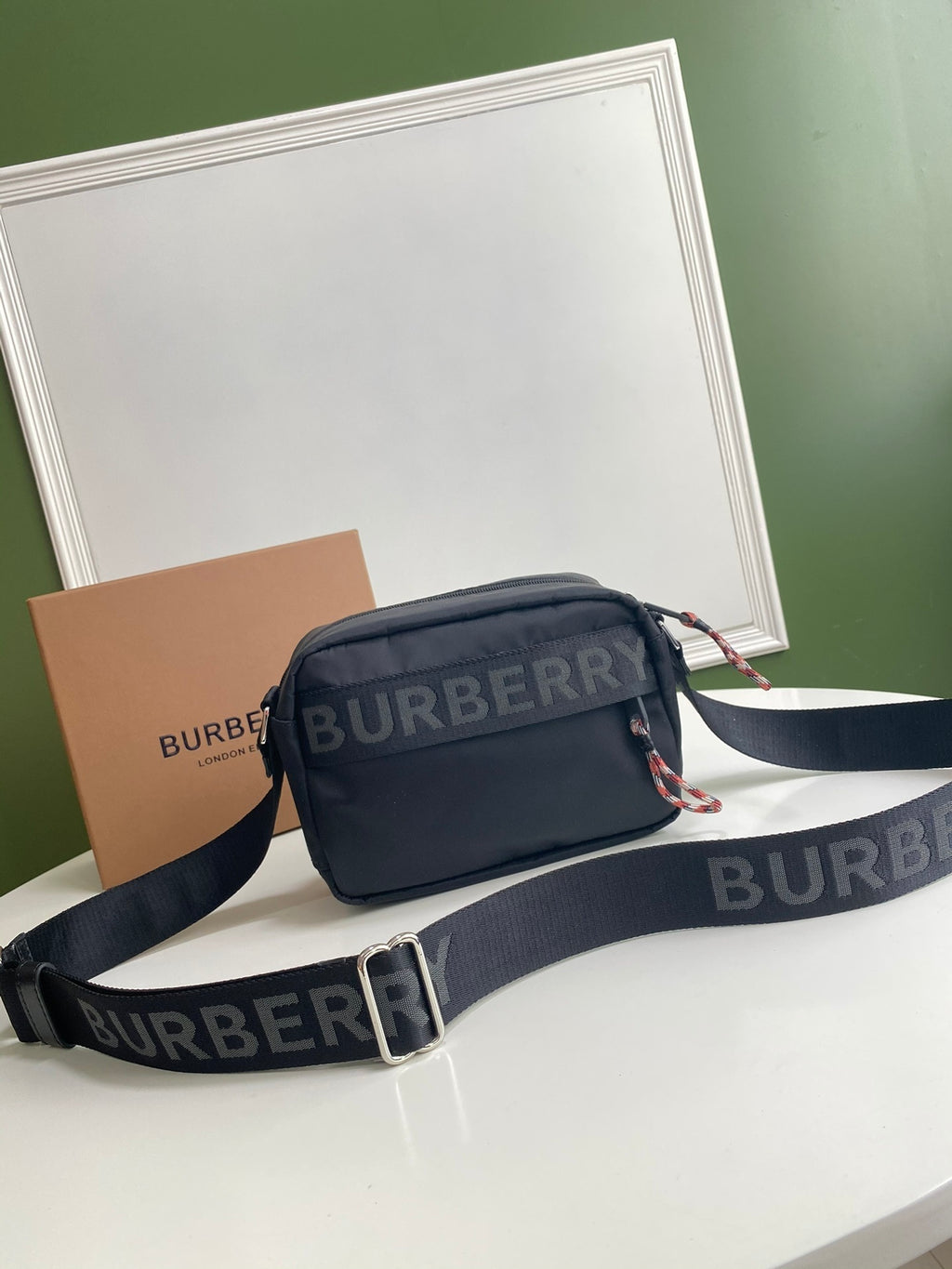 Bolsa Pochete Burberry Preto 22x11x16.5CM