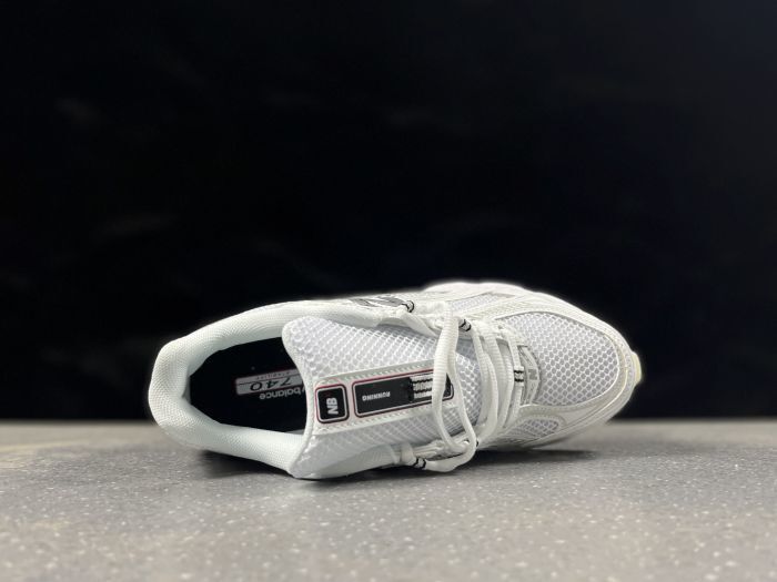 Tênis New Balance NB 740 Bege/branco