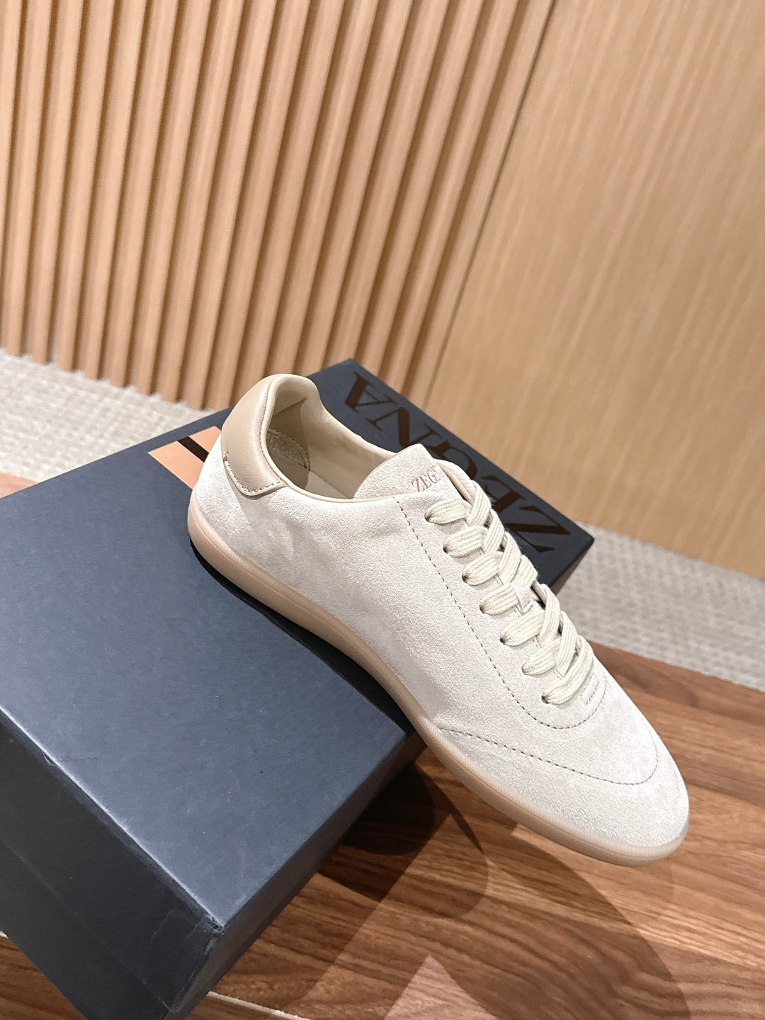 Zegna 232 Camurça bege