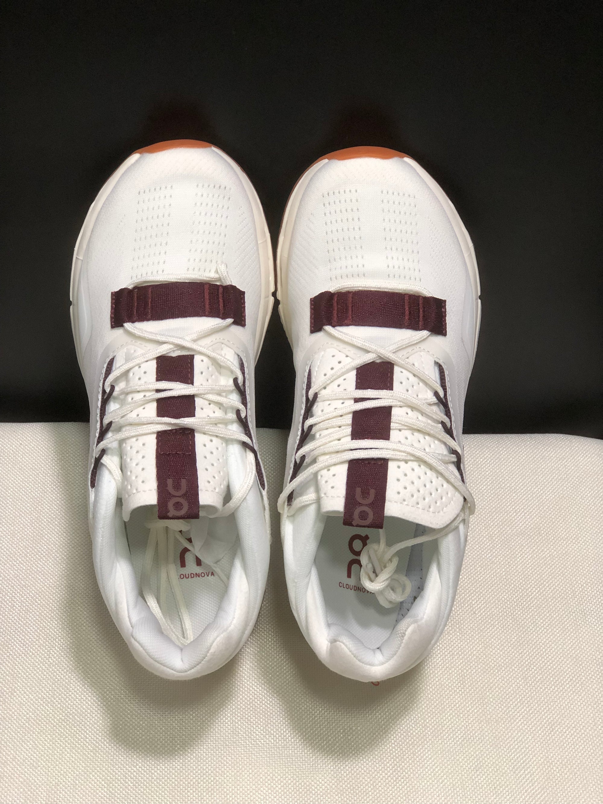 Tênis On Cloudnova 2 Gelo/Bordô