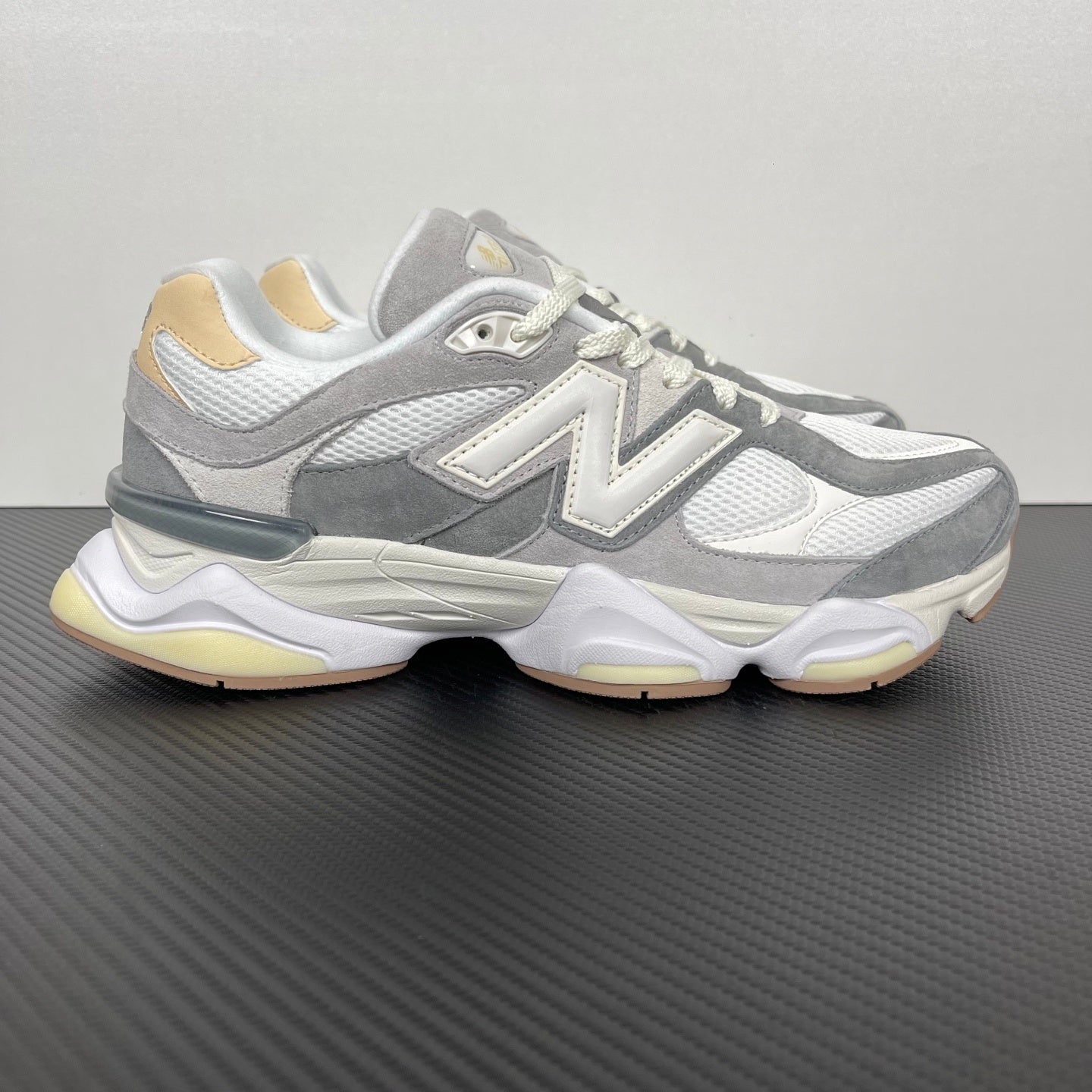 NEW BALANCE 9060 cinza/amarelo