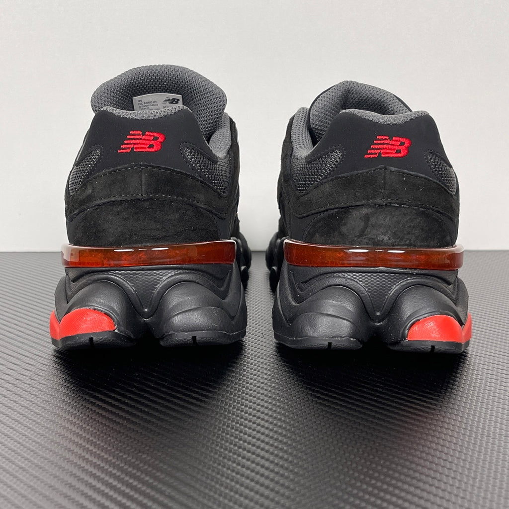 NEW BALANCE 9060 vermelho/preto