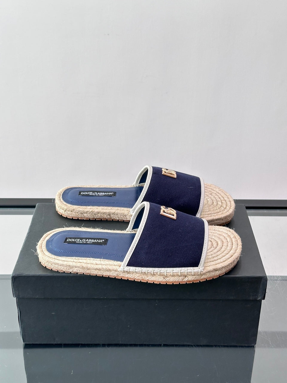 Espadrilhe DG com logo gravado azul