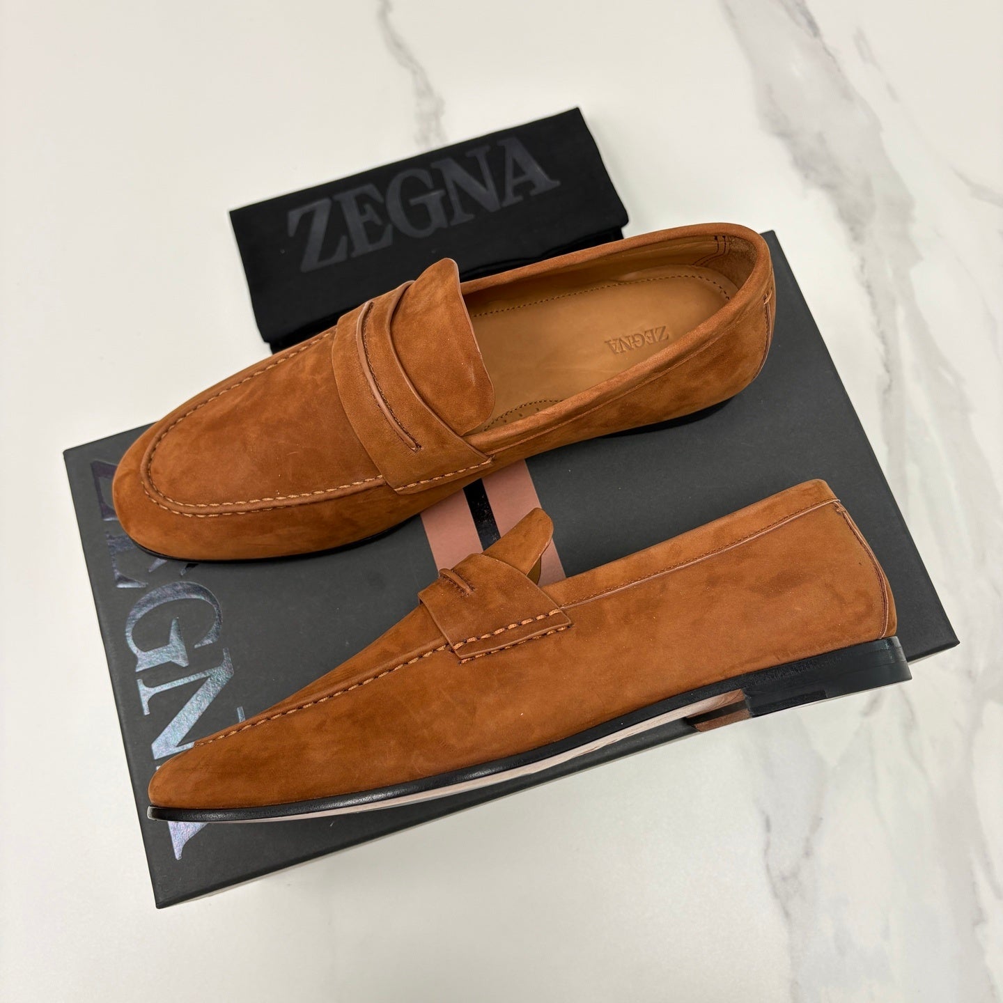 Mocassim Zegna Penny Loafer camurça marrom