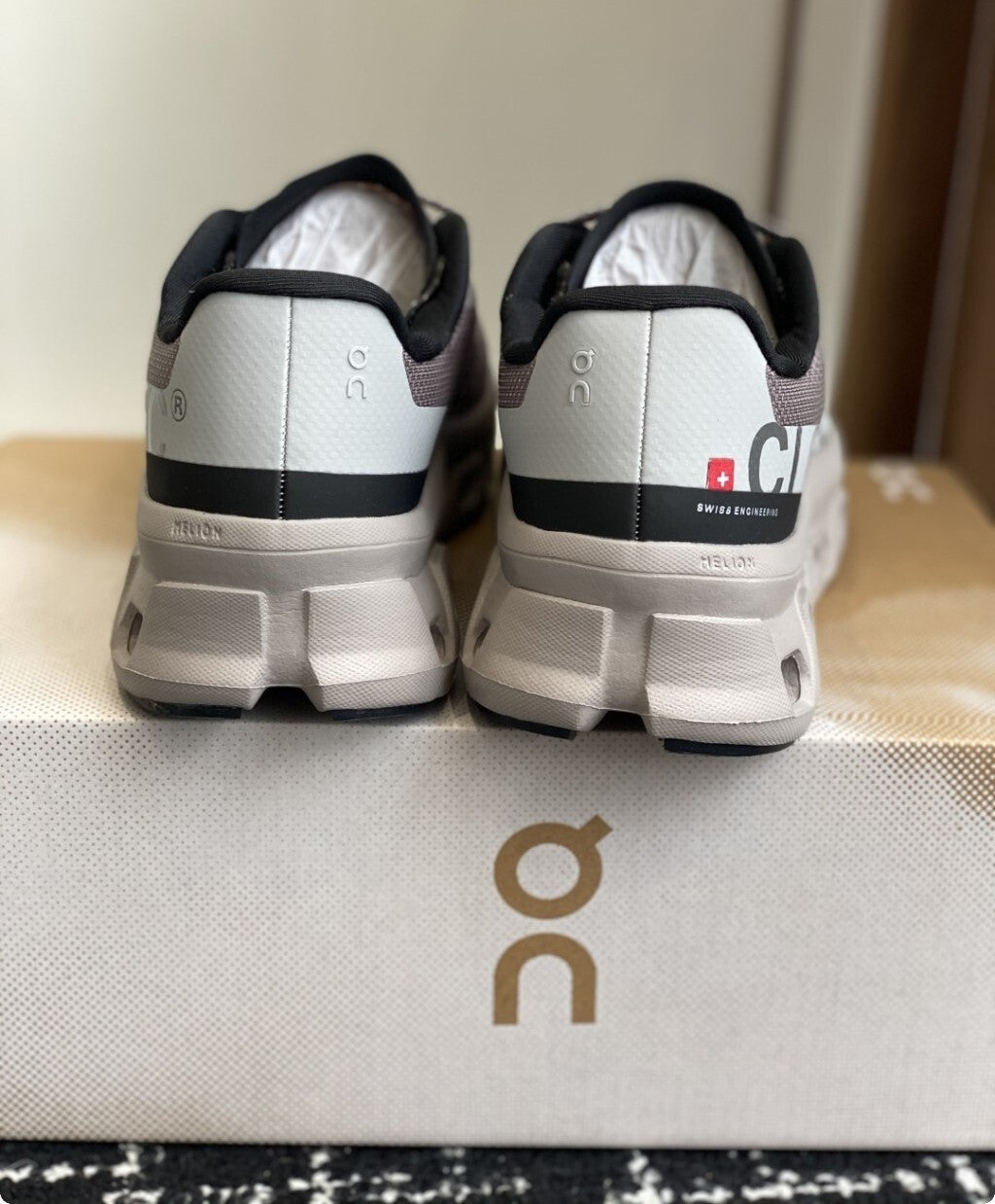 Tênis On Running Cloudmonster Marrom