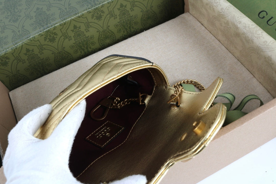Bolsa Gucci GG Marmont Couro Dourado Super Mini/Média/Grande