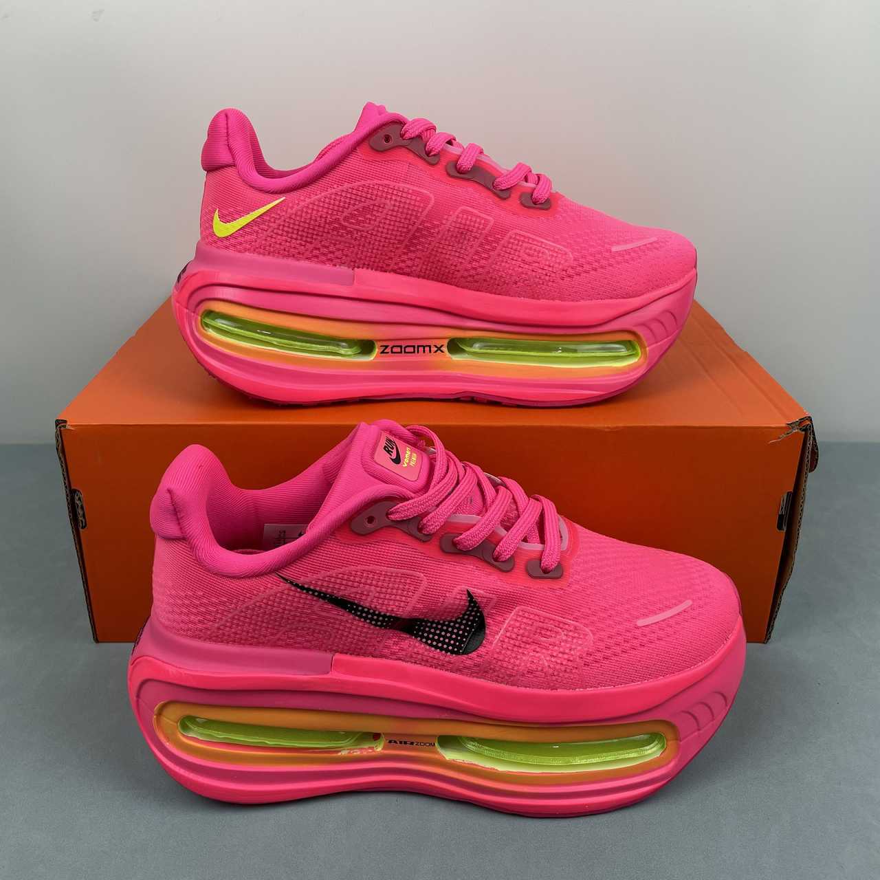 Vomero Premium Rosa/amarelo