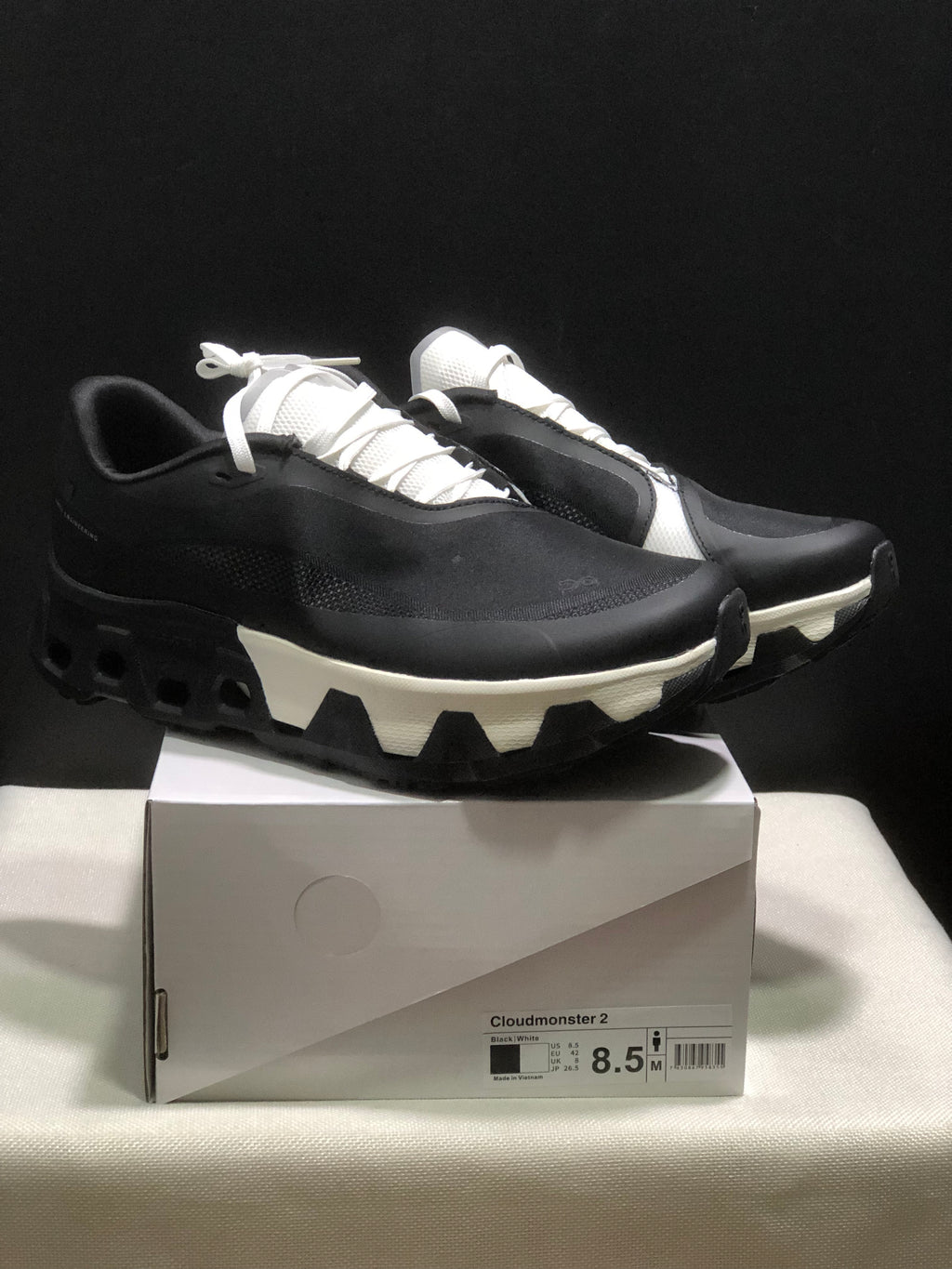 Tênis On Cloudmonster Hyper x PAF Preto/Branco