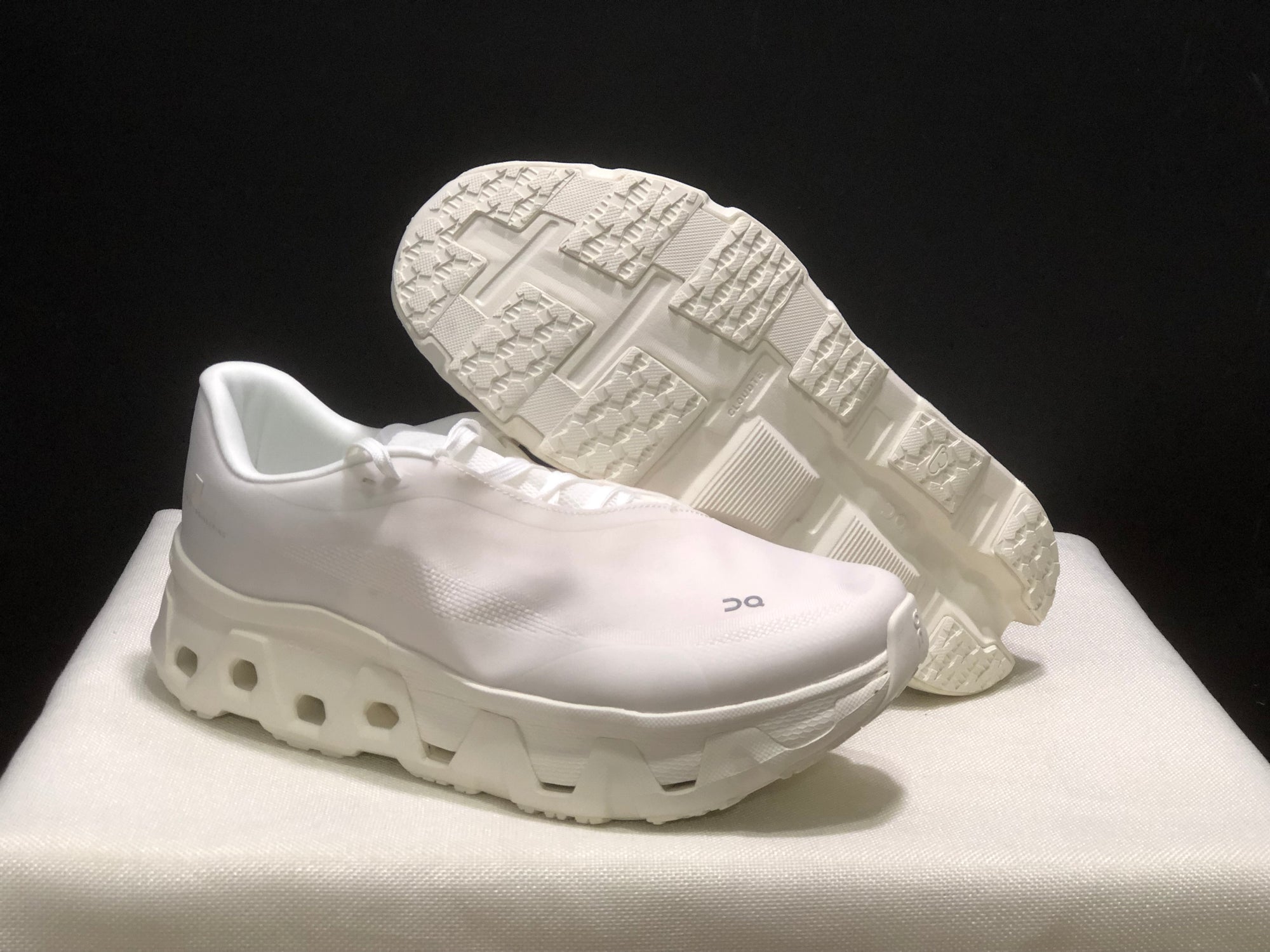 Tênis On Cloudmonster Hyper x PAF Branco