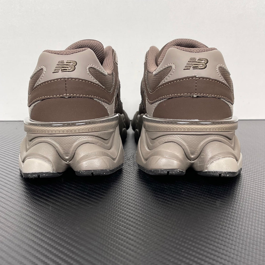 NEW BALANCE 9060 marrom