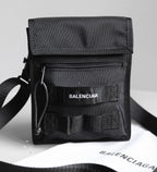 Balenciaga Army Small Pouch Preta 19x15x3cm