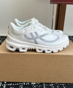 Tênis On Cloudventure 2.0 x LOEWE Branco