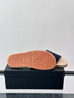Espadrilhe DG com logo gravado azul camurça