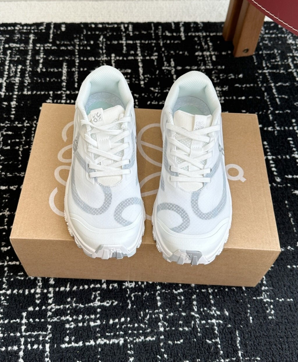 Tênis On Cloudventure 2.0 x LOEWE Branco
