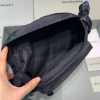 Balenciaga Wheel Logo Embroidered em Nylon 23x5x20cm