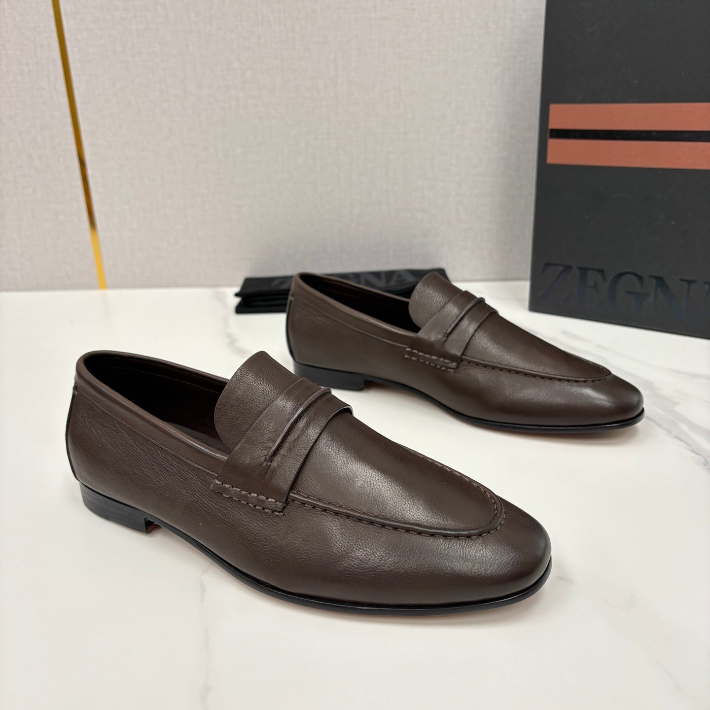 Mocassim Zegna Penny Loafer couro marrom
