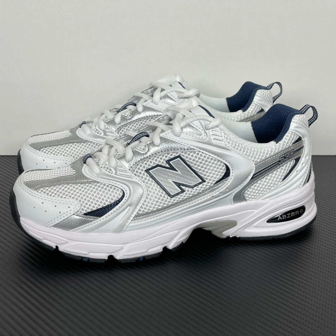 NB 530 Branco/Azul marinho