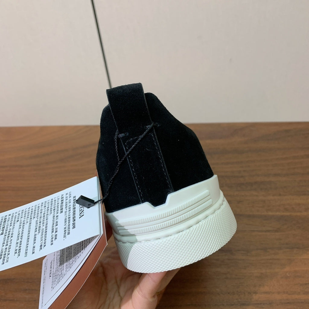 Zegna Triple Stitch em Camurça Preto