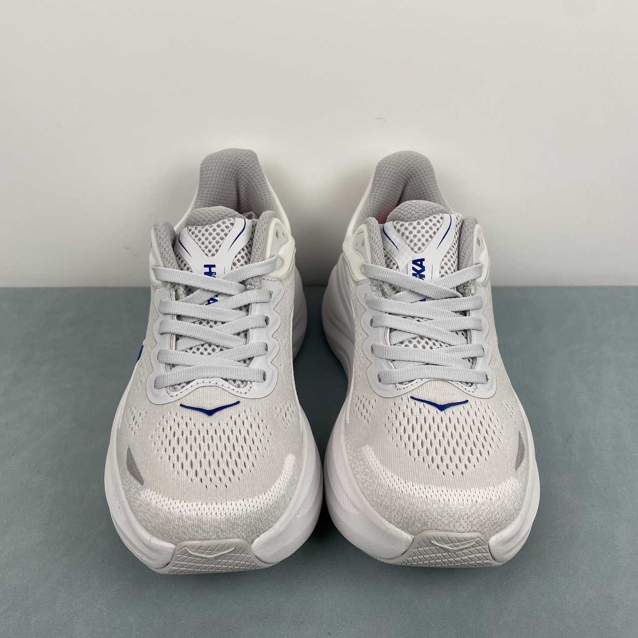 Tênis HOKA One One Bondi 9 Branco/Azul