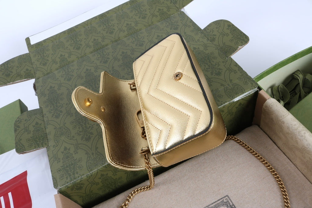 Bolsa Gucci GG Marmont Couro Dourado Super Mini/Média/Grande