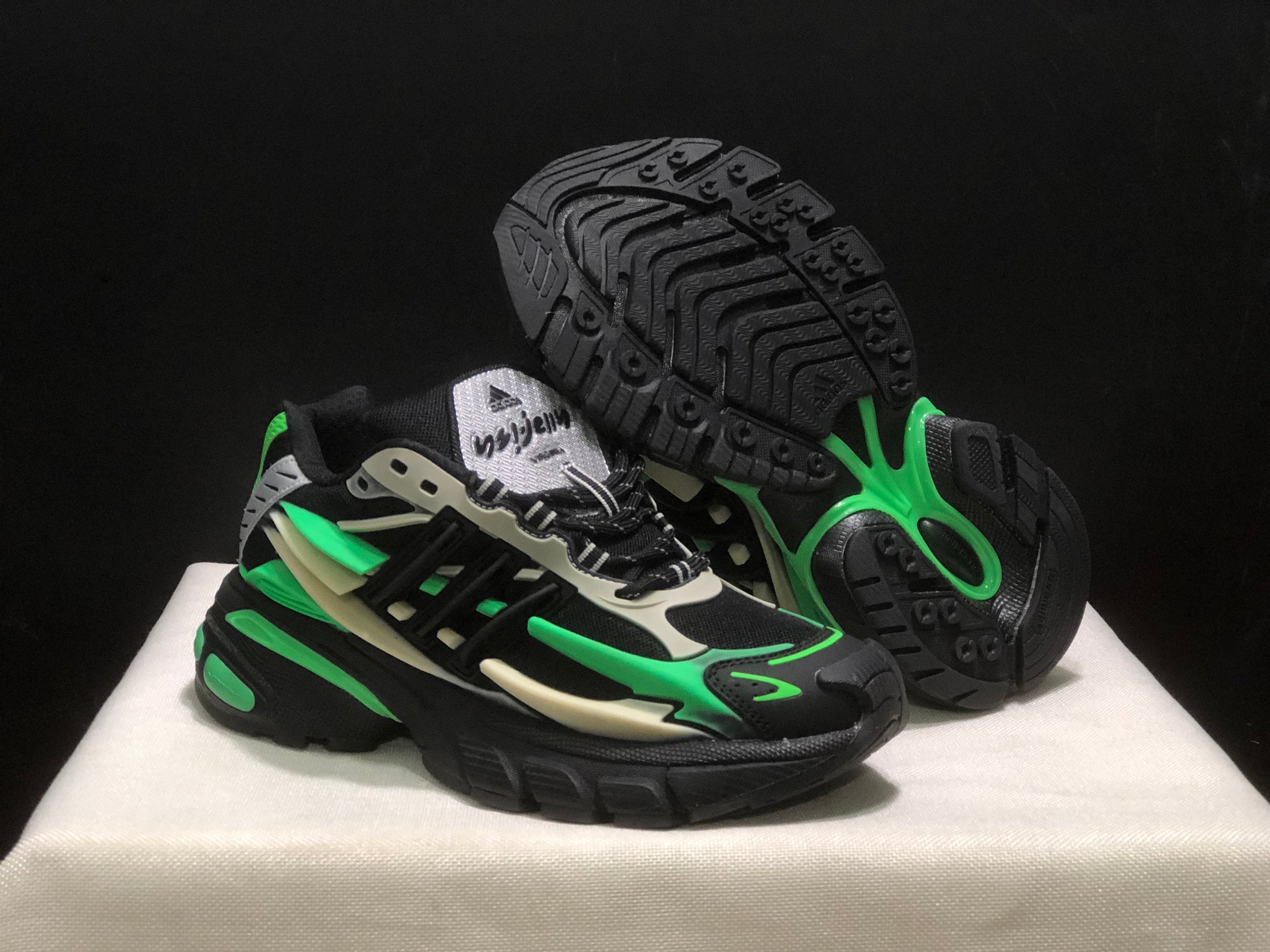 Adidas Adistar Jellyfish x Pharrell Williams Preto/Verde