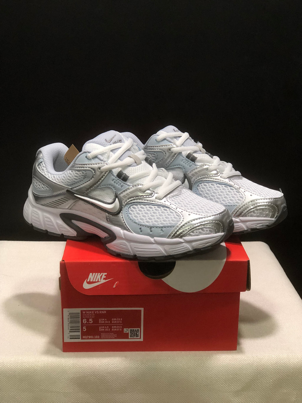 Nike V5 RNR prata/branco