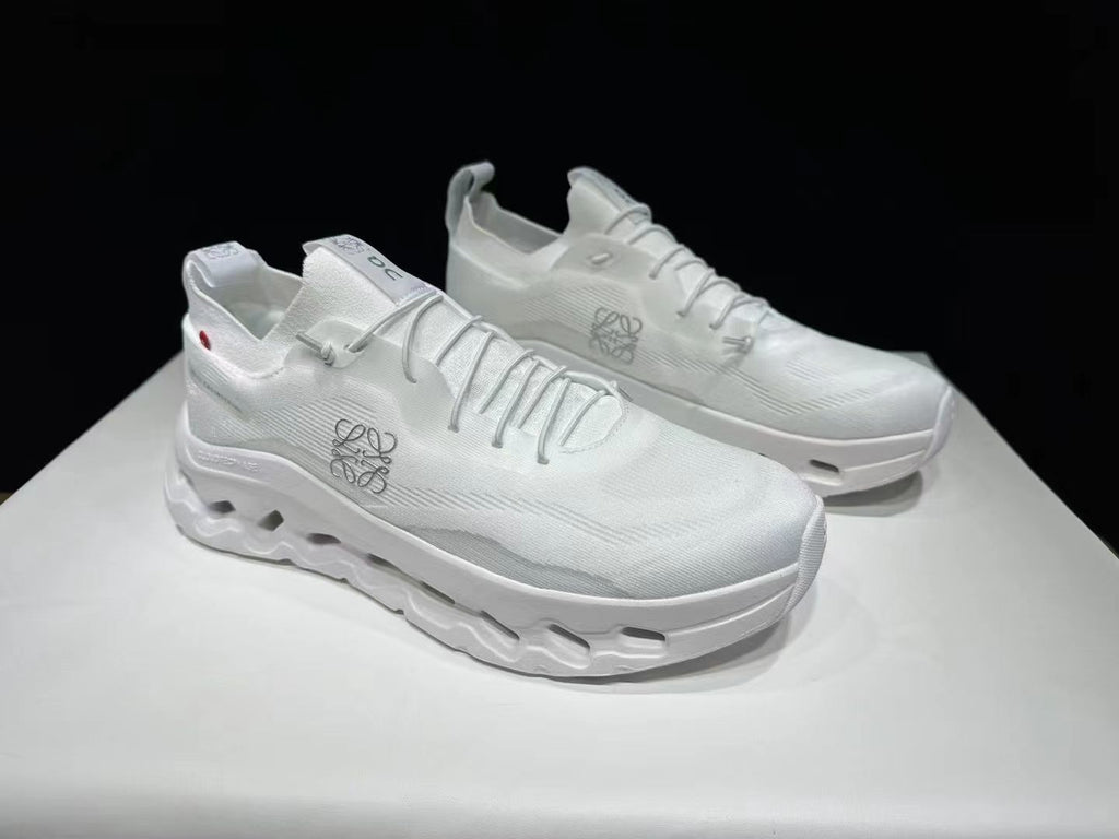 Tênis On Cloudtilt x LOEWE branco