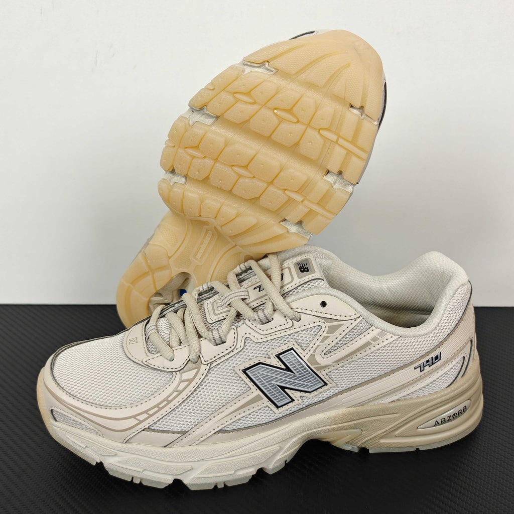 Tênis New Balance NB 740 bege