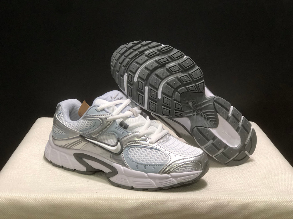 Nike V5 RNR prata/branco