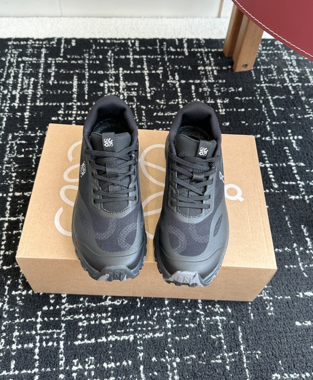 Tênis On Cloudventure 2.0 x LOEWE Preto