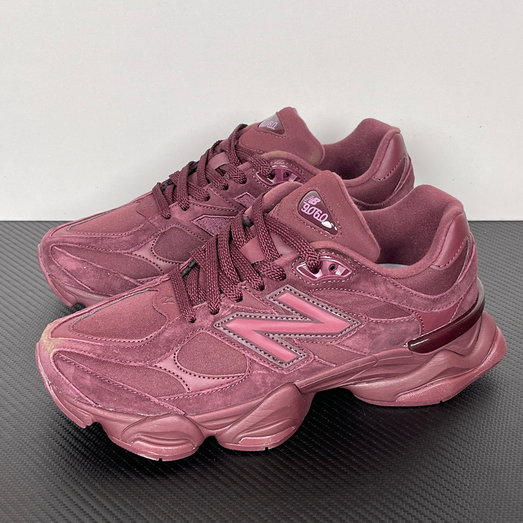 NEW BALANCE 9060 vermelho