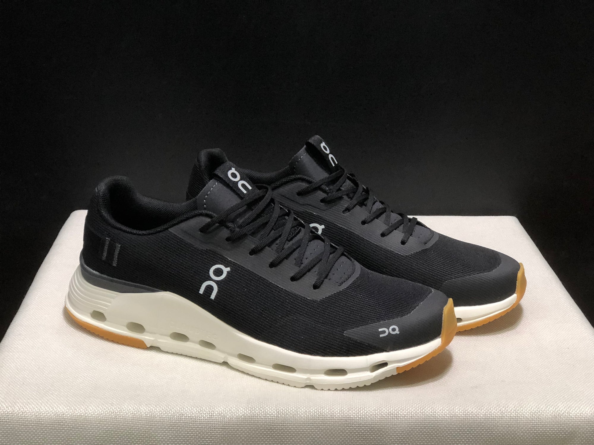 Tênis On Cloudnova From 2 preto/branco