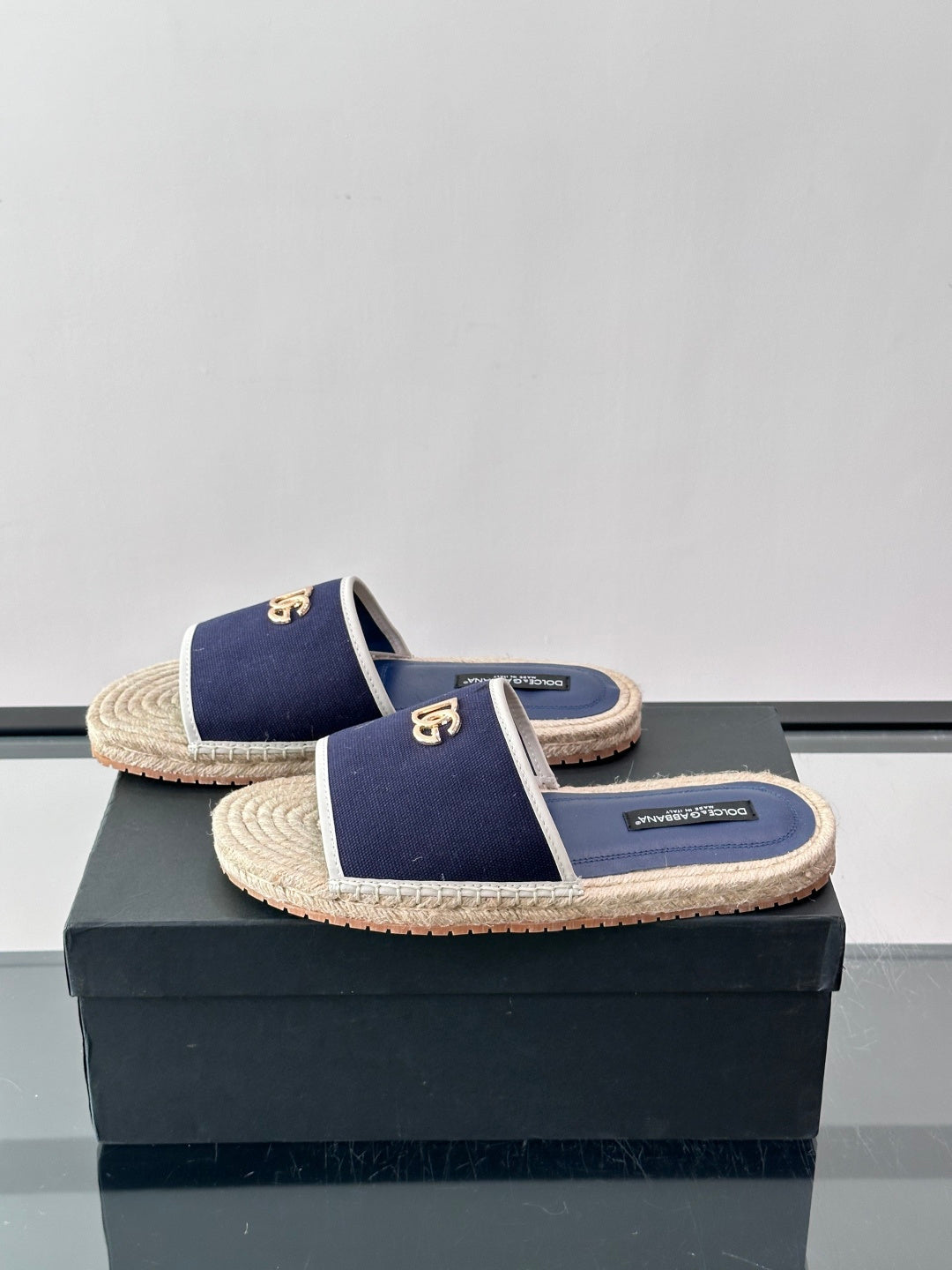 Espadrilhe DG com logo gravado azul