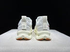 Tênis On Cloudtilt x LOEWE branco/bege