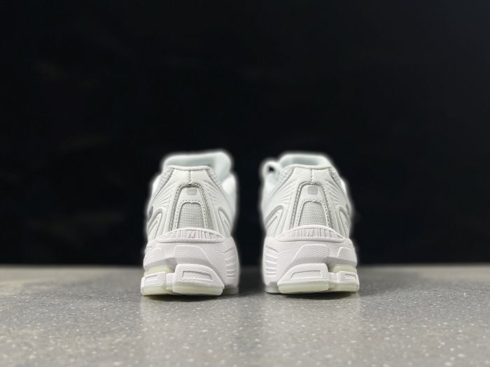 Tênis New Balance NB 740 Bege/branco