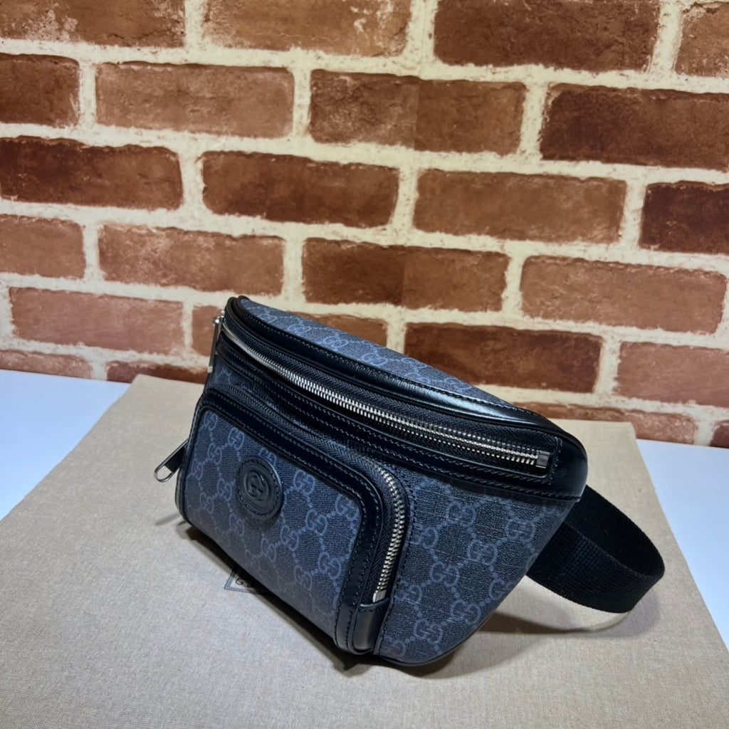 Pochete Gucci GG Embossed Supreme Azul 28x15x3.5cm