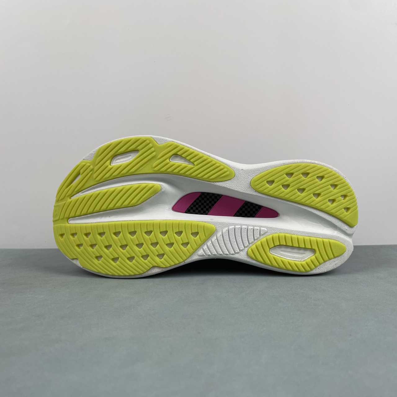 Tênis HOKA Skyward x1 Multicolor