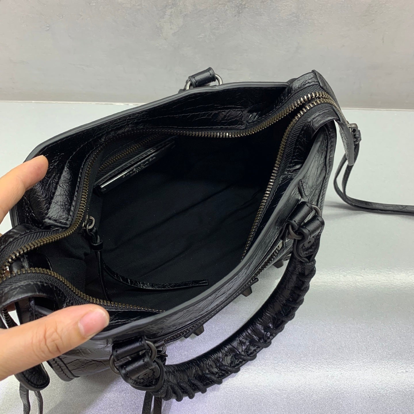Bolsa Balenciaga Le City Mini 23x10x16cm preta