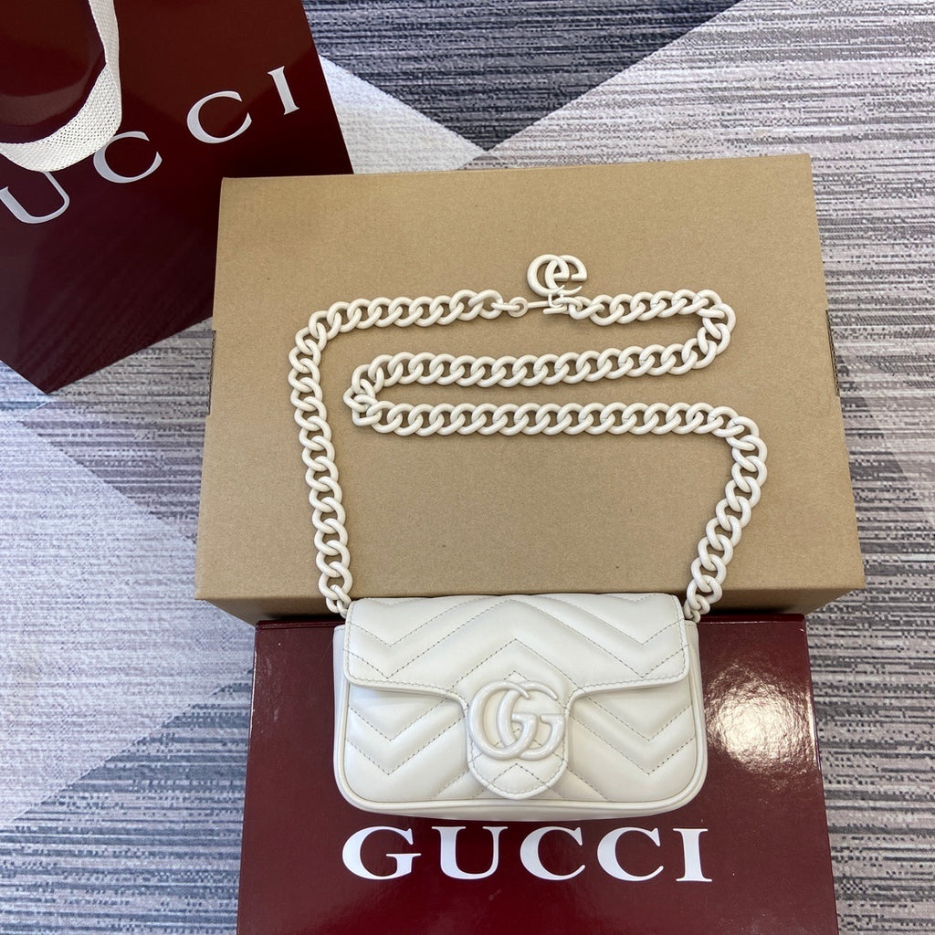 Bolsa Gucci GG Marmont super mini 16.5x10x4.5cm (quatro cores) Logo GG acompanha cor do Couro