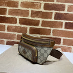 Pochete Gucci GG Embossed Supreme Marrom 28x15x3.5cm