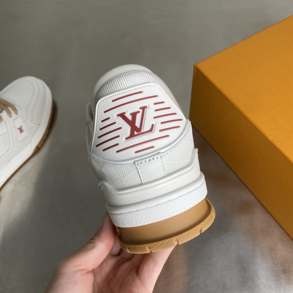 Tênis Louis Vuitton Trainer Branco Damier em relevo