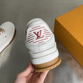 Tênis Louis Vuitton Trainer Branco Damier em relevo