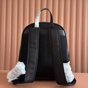 Mochila Gucci Signature Day Preta 32x40x14.5cm