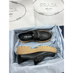 Loafer Prada Mocassim em Couro Preto/Marrom