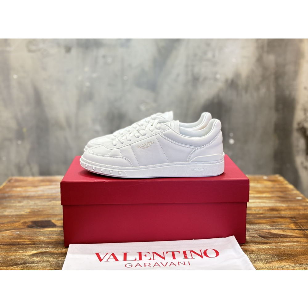 Tênis Valentino Garavani UpVillage Low Top Nappa em Couro Branco