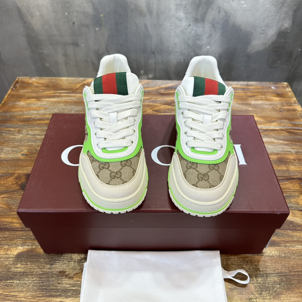 Gucci Sneaker Re-Web GG Canvas detalhe couro verde fluorescente