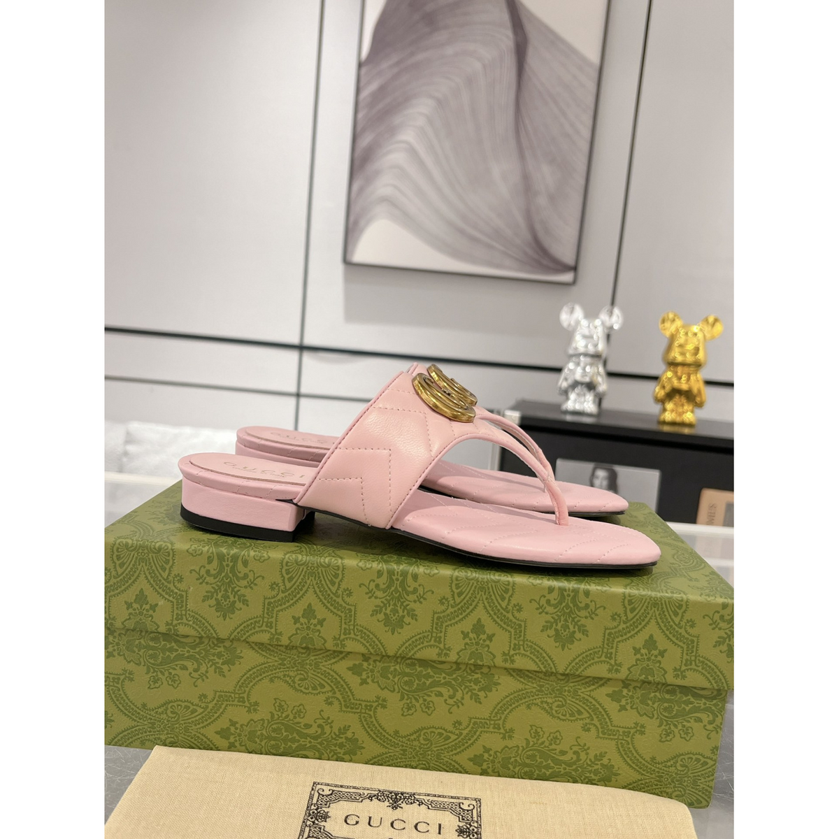 Sandália Gucci com Double G Rosa